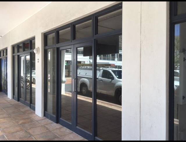 121M² RETAIL TO LET IN WESTLAKE